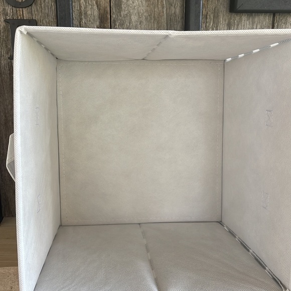 NWT Get Organized with this CuteBlack and White Chevron Stripes Storage Bin Cube - Picture 6 of 7